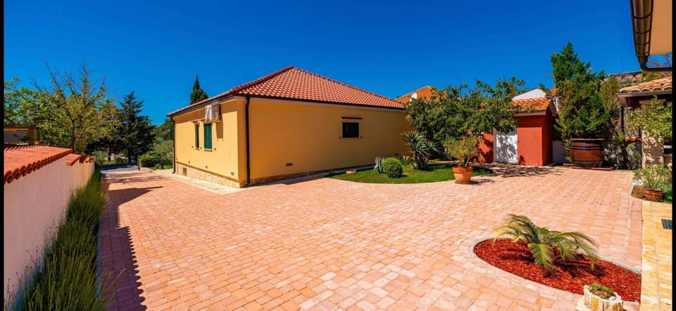 Holiday House Lavanda House in Zadar County