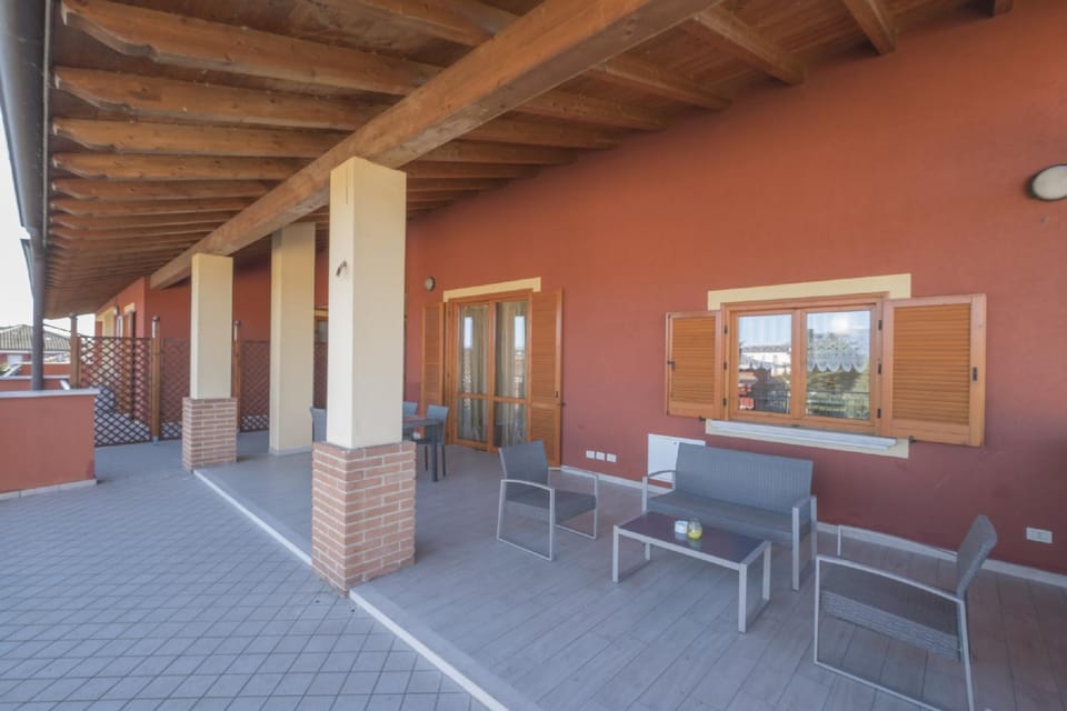 Balcony/Terrace, Dining area
