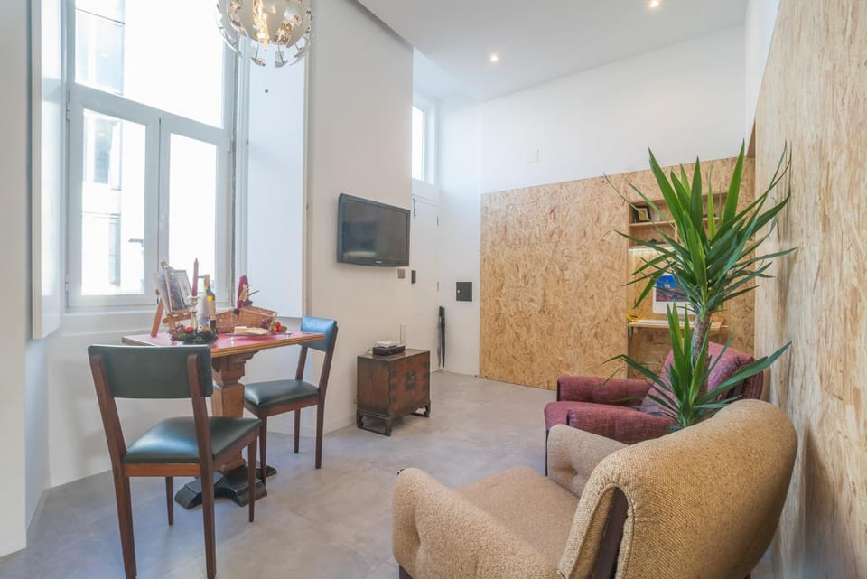 TV and multimedia, Living room, Dining area