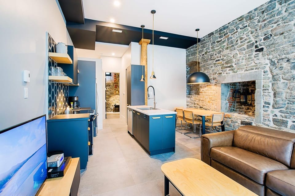 Photo of the whole room, Seating area, Dining area