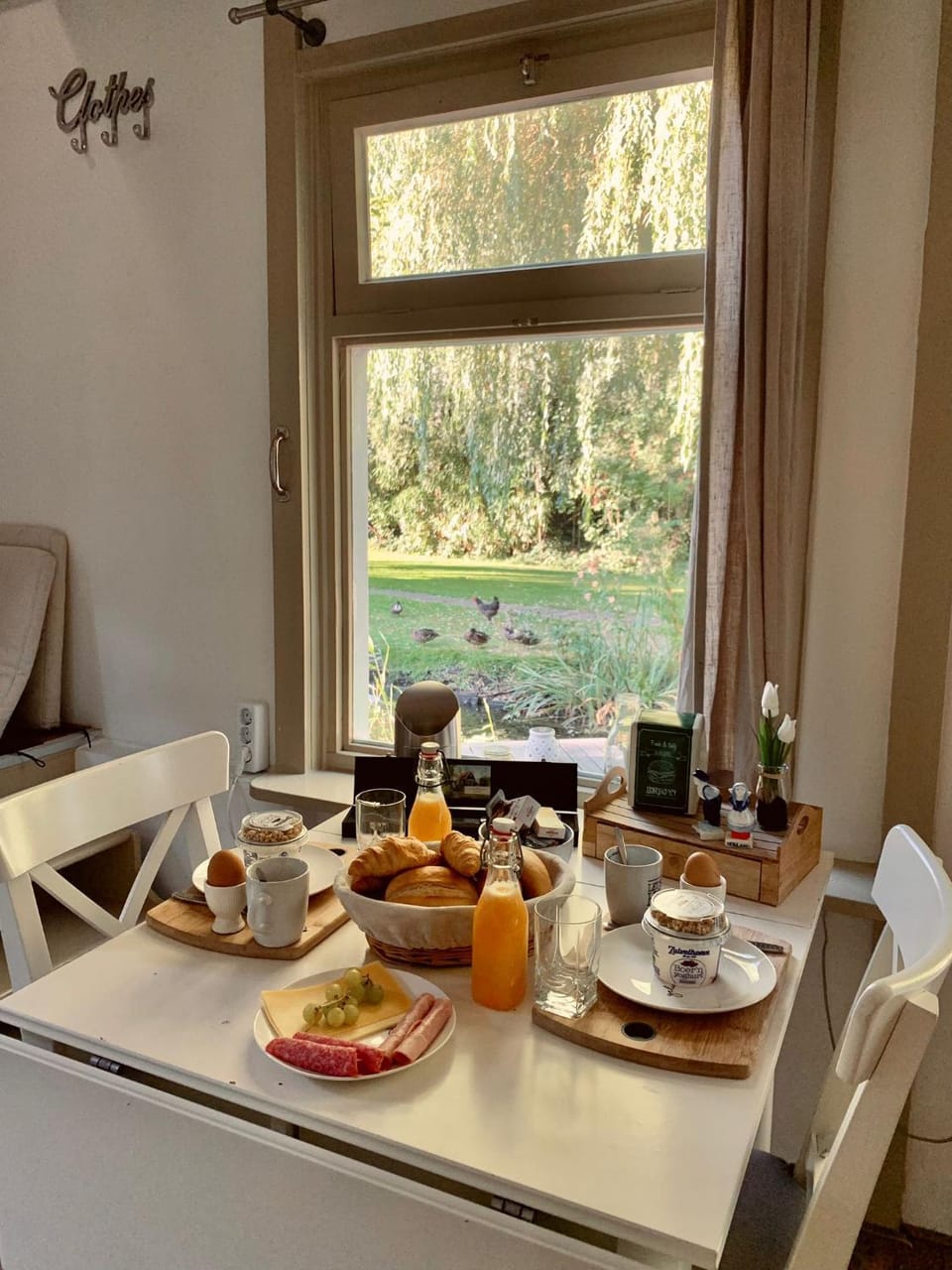 Breakfast, Breakfast, Continental breakfast