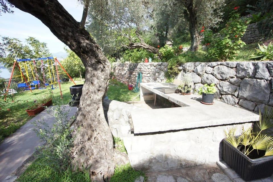 Vila Mitrovich Apartment in Sveti Stefan