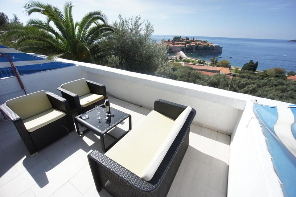 Vila Mitrovich Apartment in Sveti Stefan