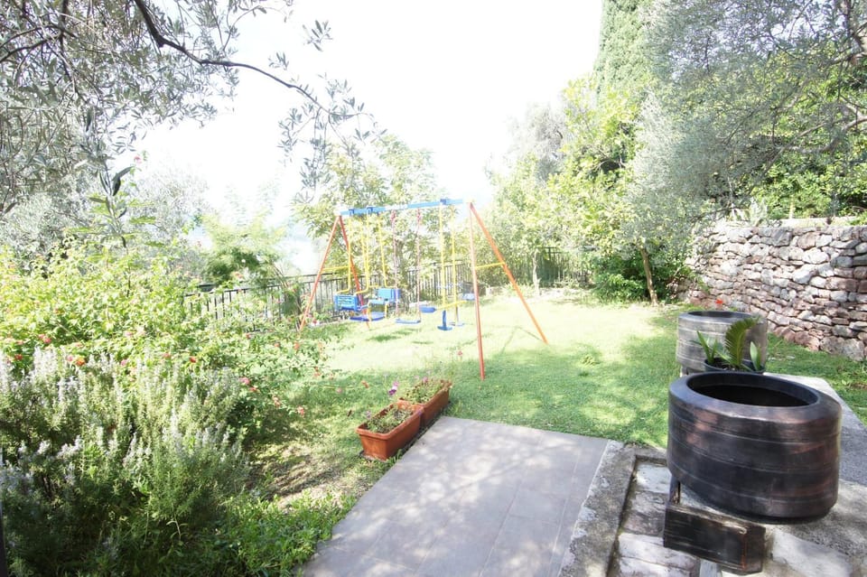 Vila Mitrovich Apartment in Sveti Stefan