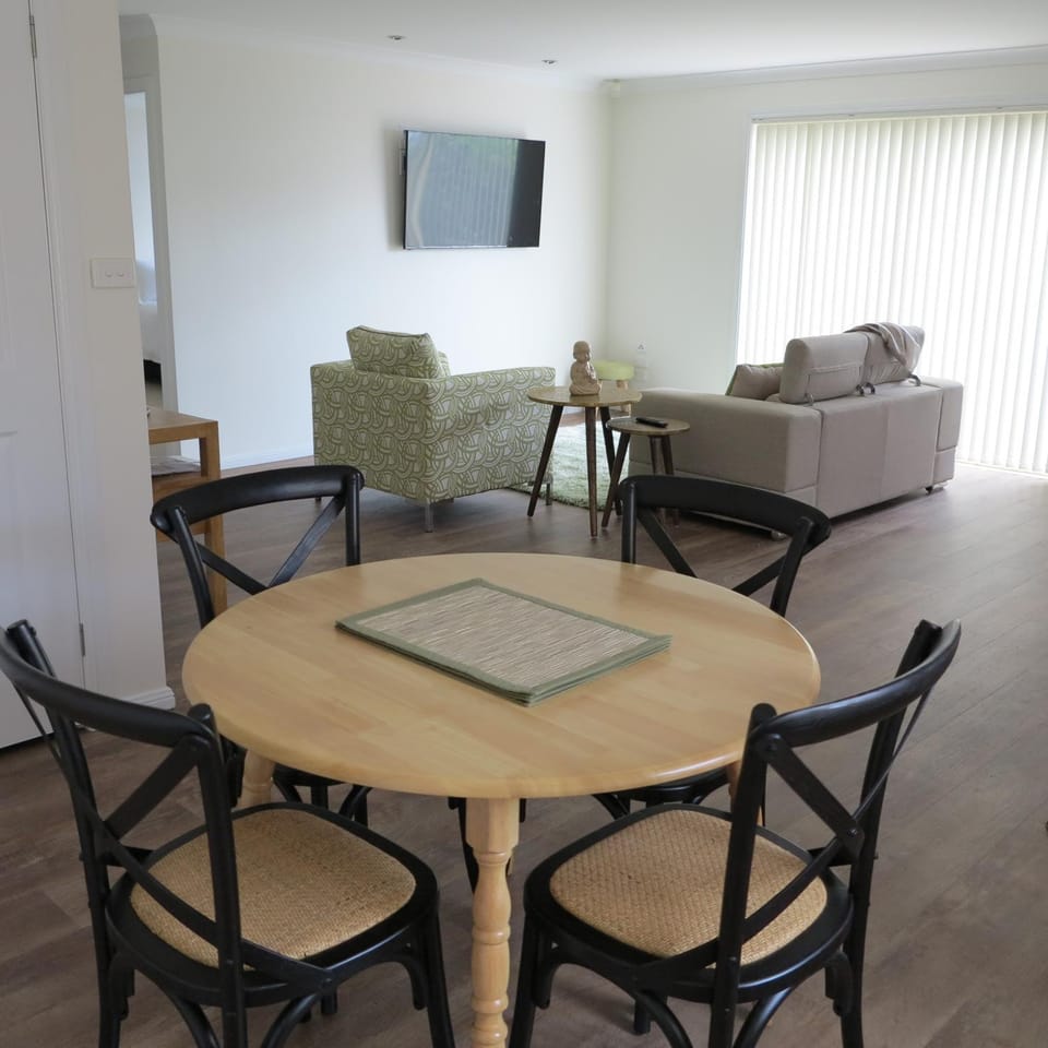 Oasis on Marsh Apartment in Armidale