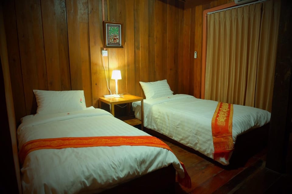 The history cafe' & guesthouse Bed and Breakfast in Thailand
