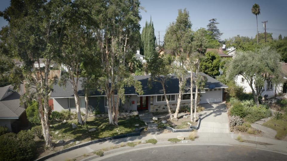 Artistic Resort Like Home with Pool House in Fullerton