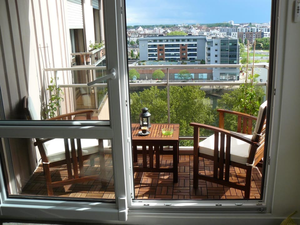 Balcony/Terrace, River view
