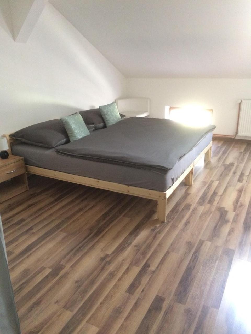 Shower, Toilet, BBQ facilities, Garden, Communal kitchen, Pets, Street view