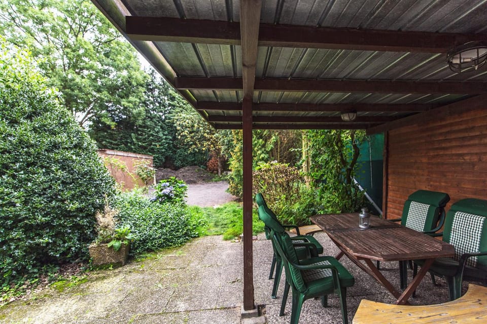 Patio, BBQ facilities