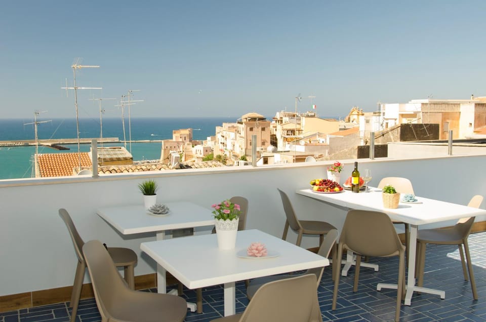 Balcony/Terrace, Landmark view, Sea view