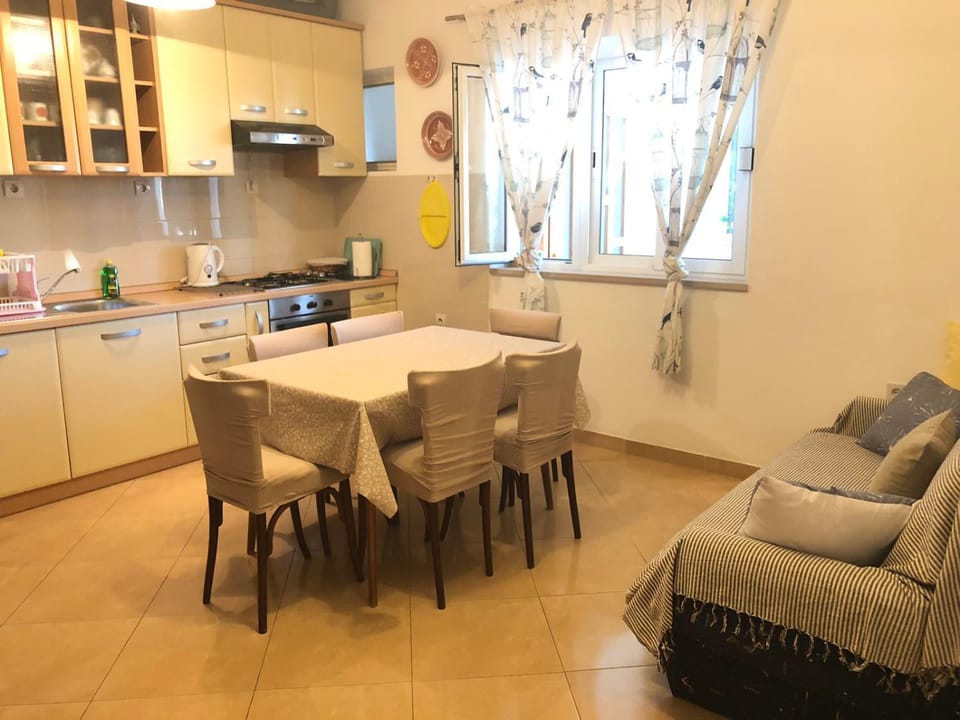 Apartment DAZ Apartment in Makarska
