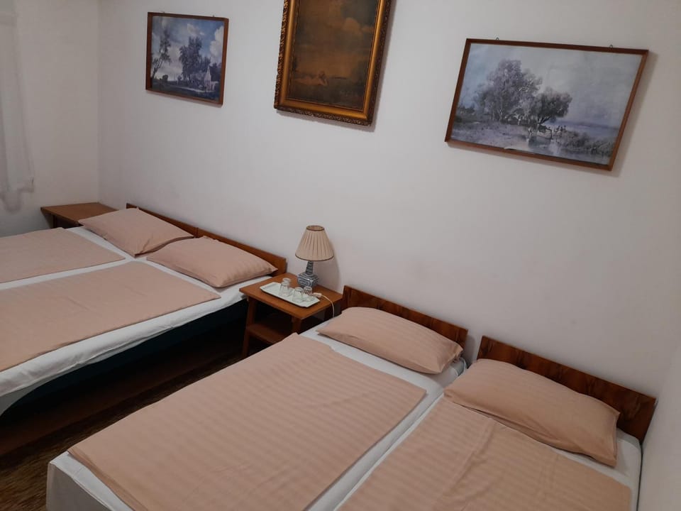 Bendegúz Villa Bed and Breakfast in Balatonszárszó