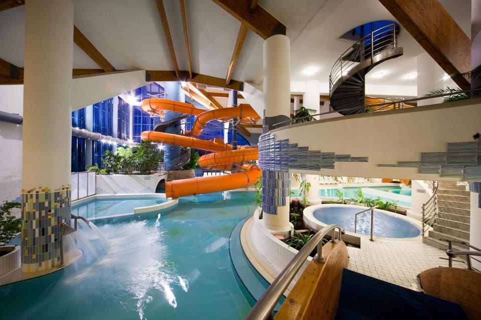 Spa and wellness centre/facilities, Swimming pool