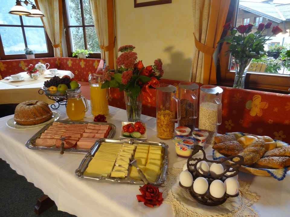 Restaurant/places to eat, Food, Buffet breakfast