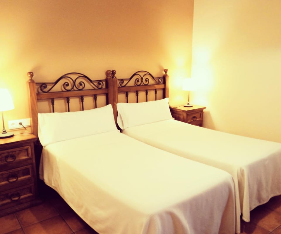 Apartamentos Los Rosales de Isabel Country House in Castile and León