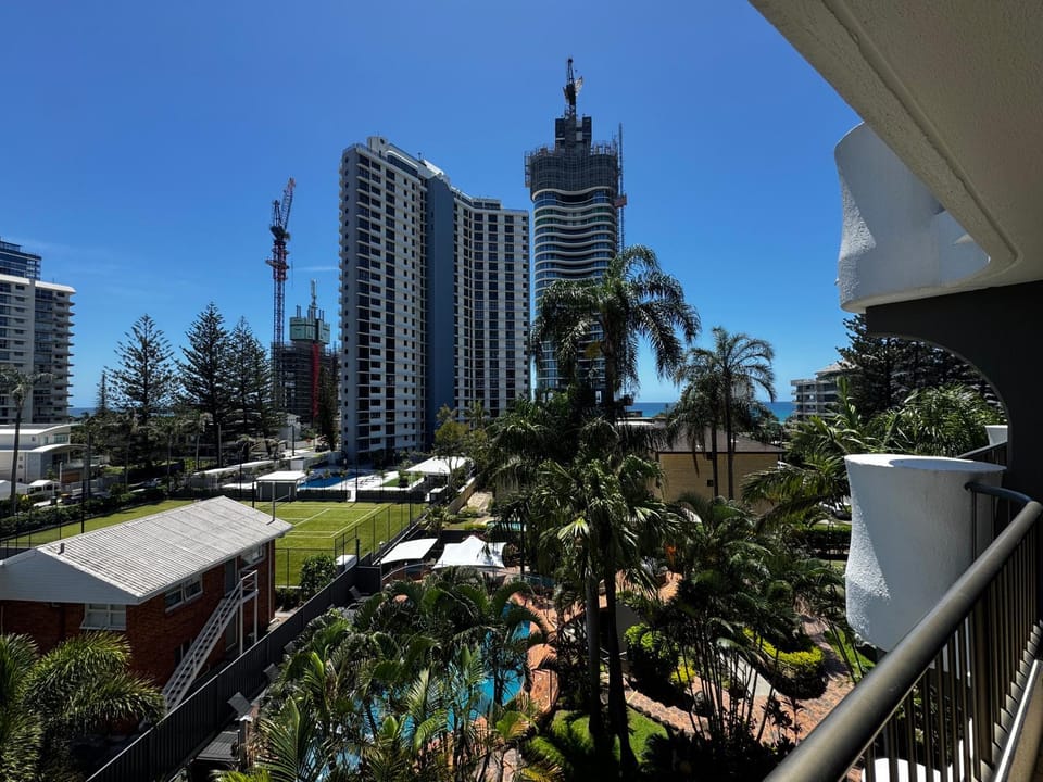 Aristocrat Apartments Apartment hotel in Surfers Paradise