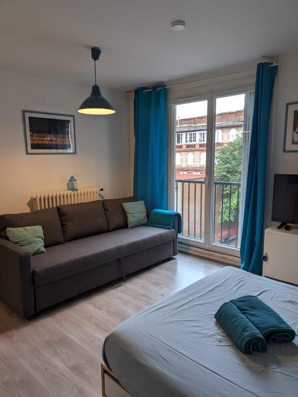 Living room, Photo of the whole room, Bedroom