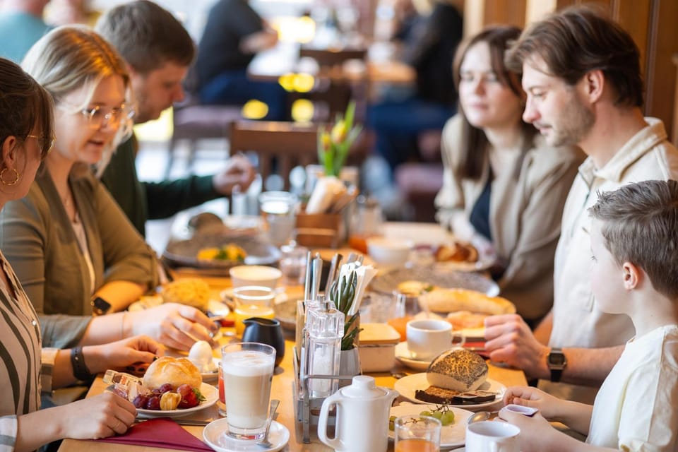 Breakfast, Buffet breakfast