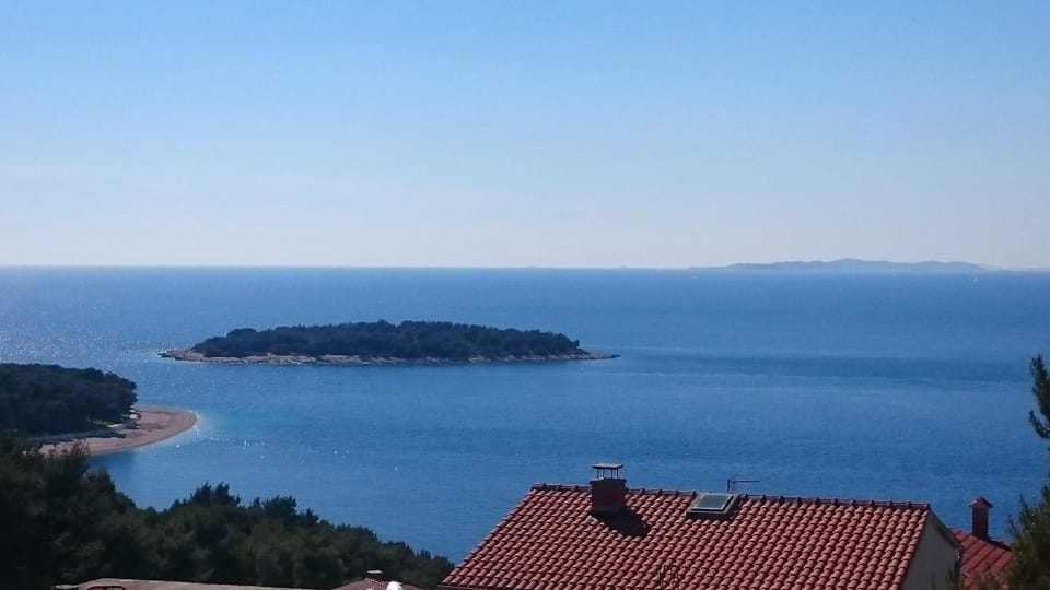 Neighbourhood, Beach, Sea view