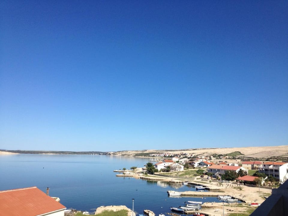 Neighbourhood, Sea view