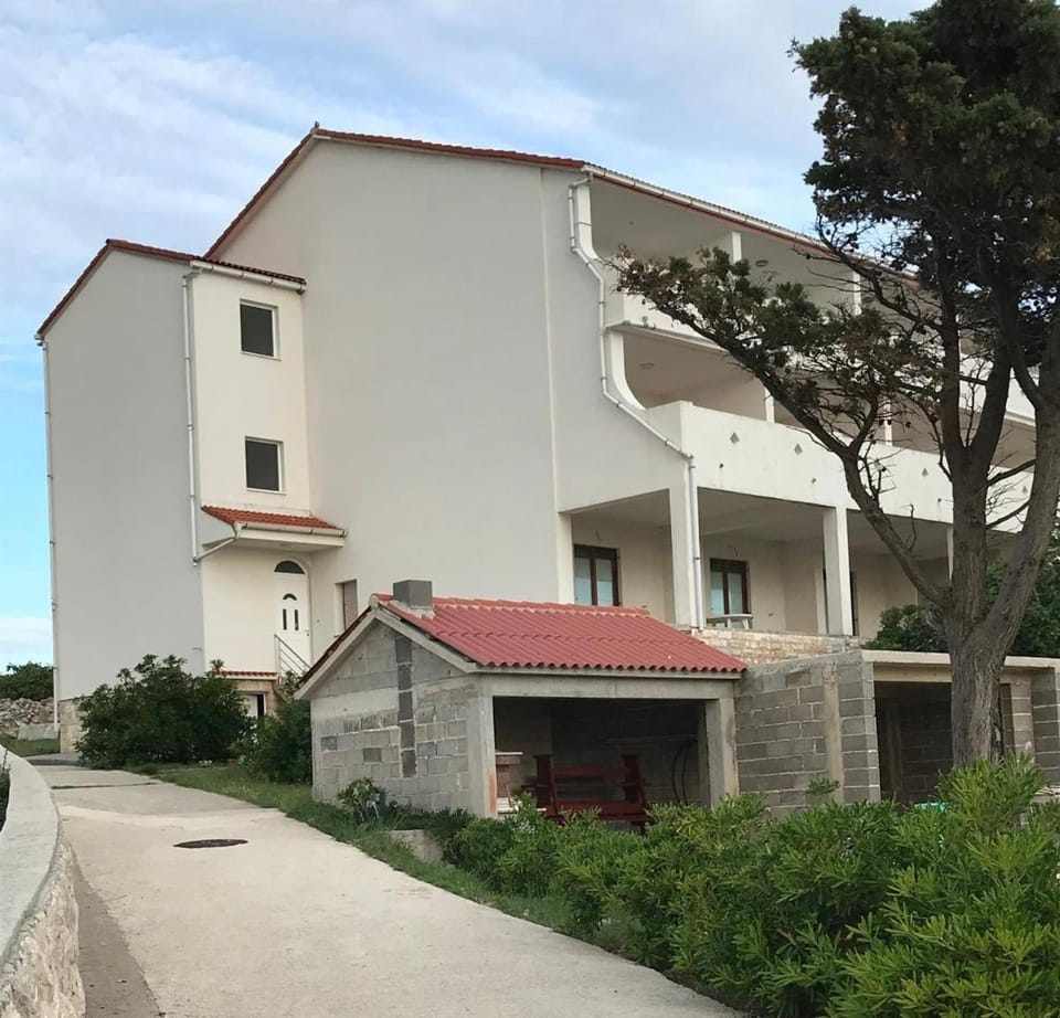 Apartments Isabella - Family Friendly Apartment in Novalja