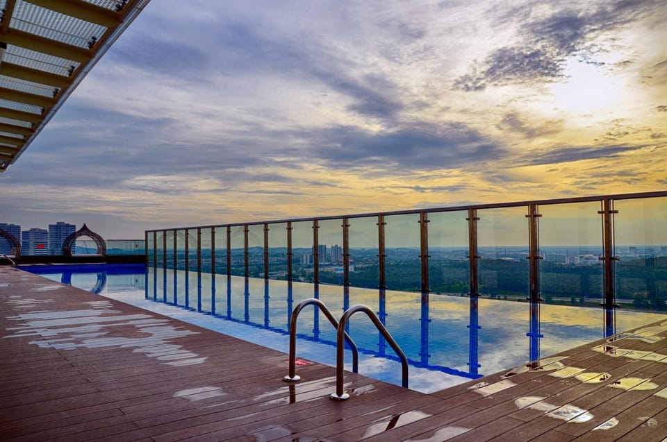 Property building, Swimming pool