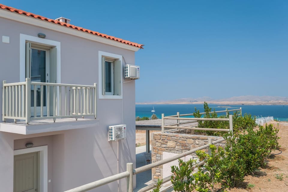 THOAS Residences Villa in Decentralized Administration of the Aegean