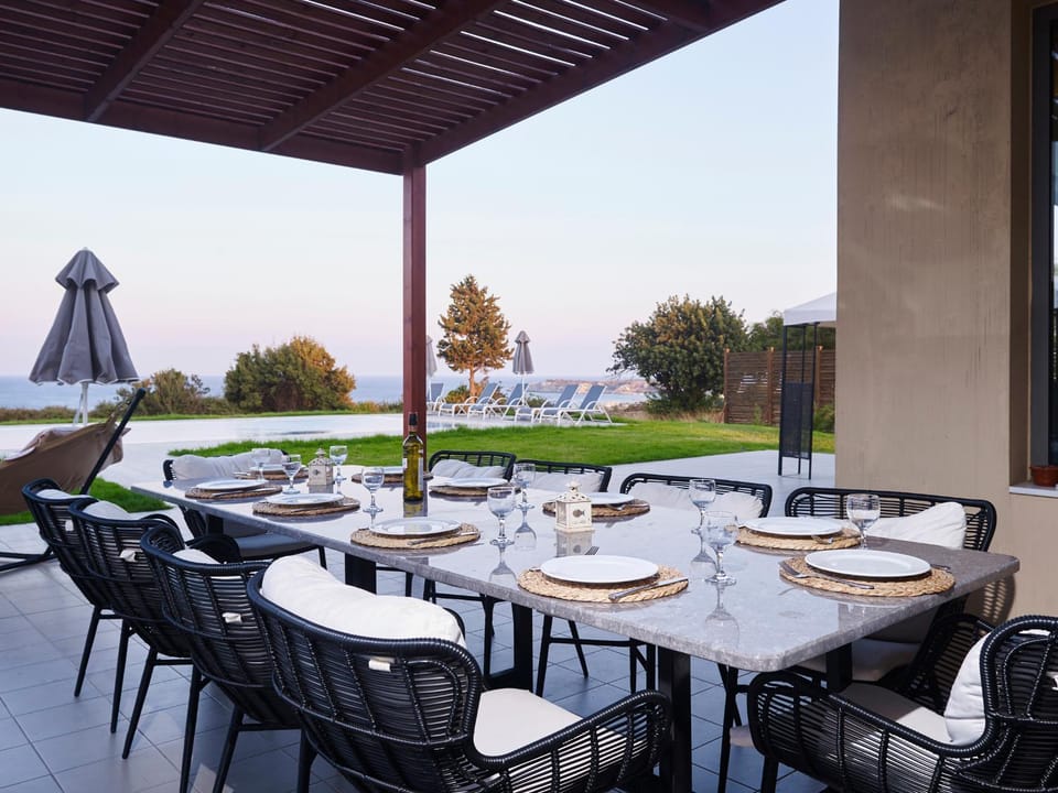 BBQ facilities, Garden, Balcony/Terrace, Seating area, Dining area, Garden view, Pool view, Sea view, Swimming pool