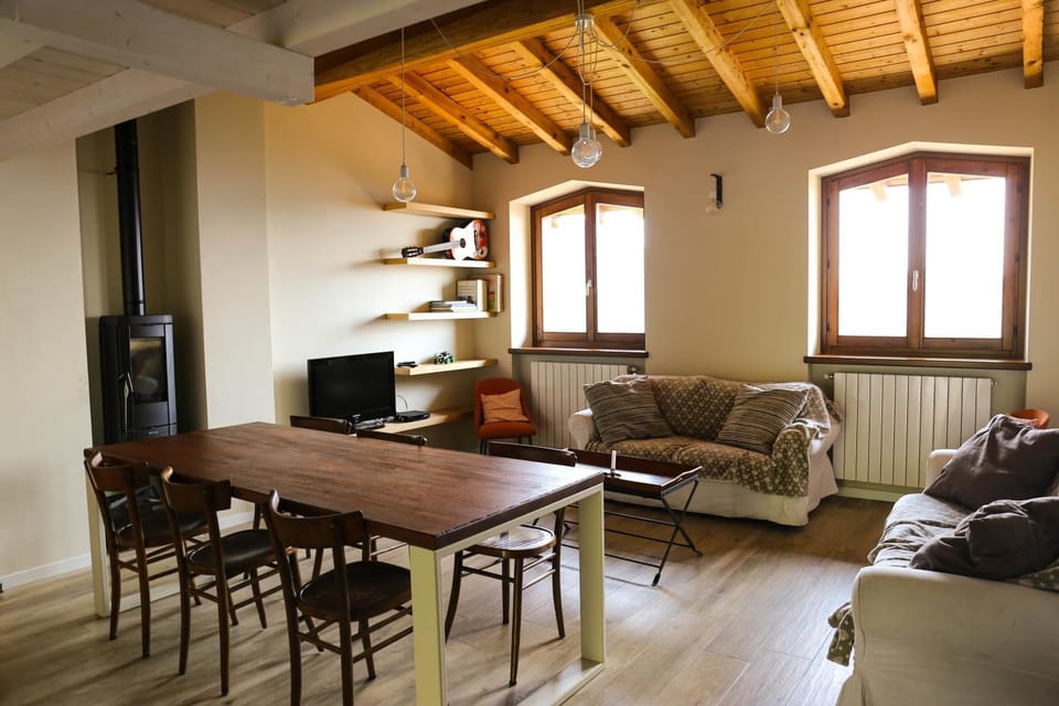 TV and multimedia, Dining area
