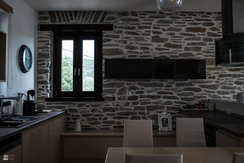 Coffee/tea facilities, Kitchen or kitchenette, Dining area