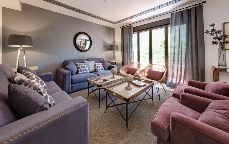 Communal lounge/ TV room, Living room