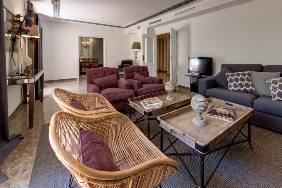 Communal lounge/ TV room, Living room