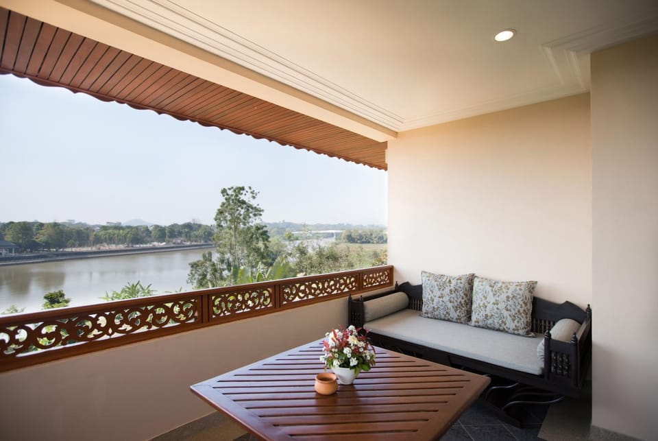 Balcony/Terrace, Seating area, River view