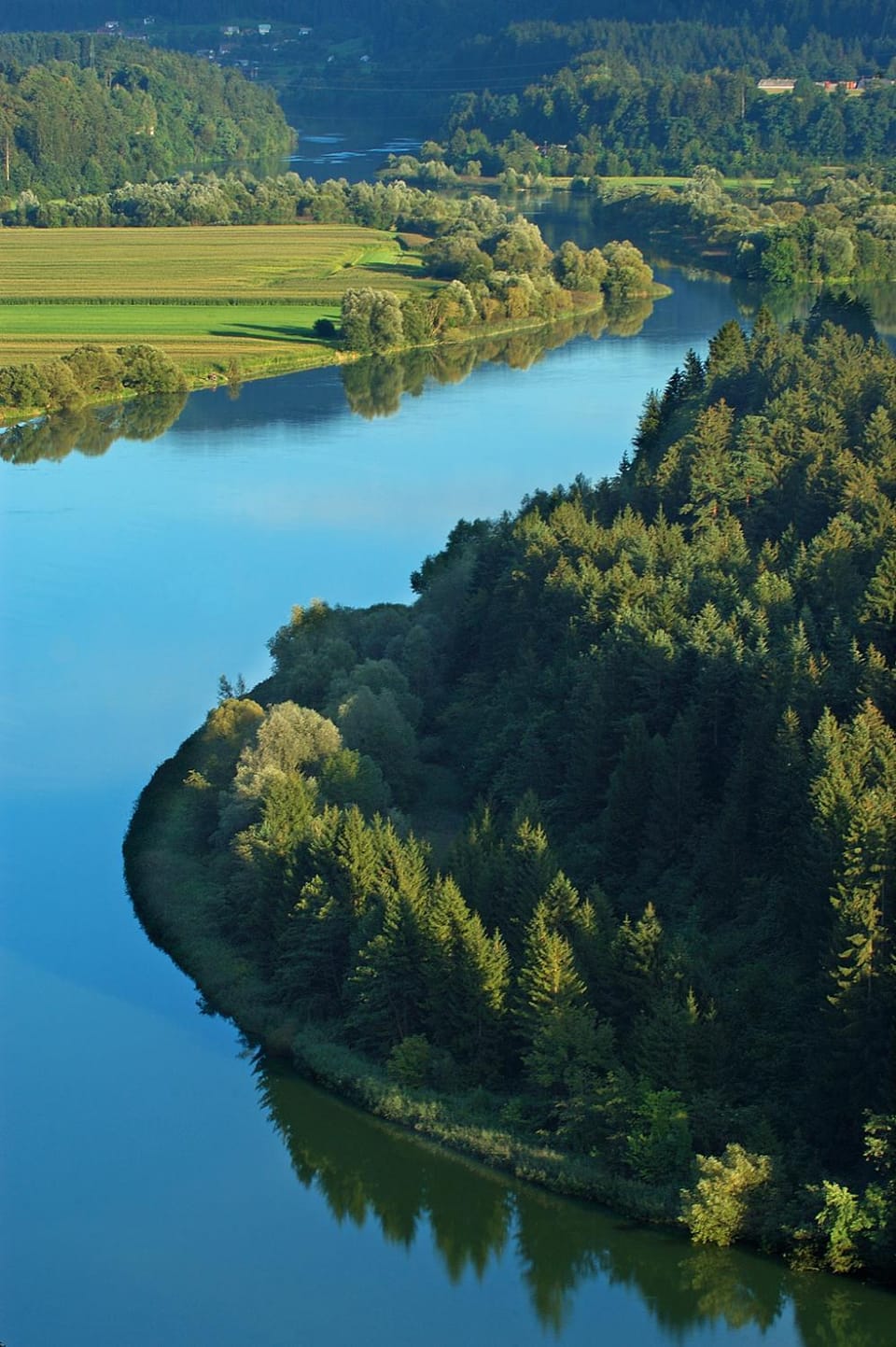 Nearby landmark, Day, Natural landscape
