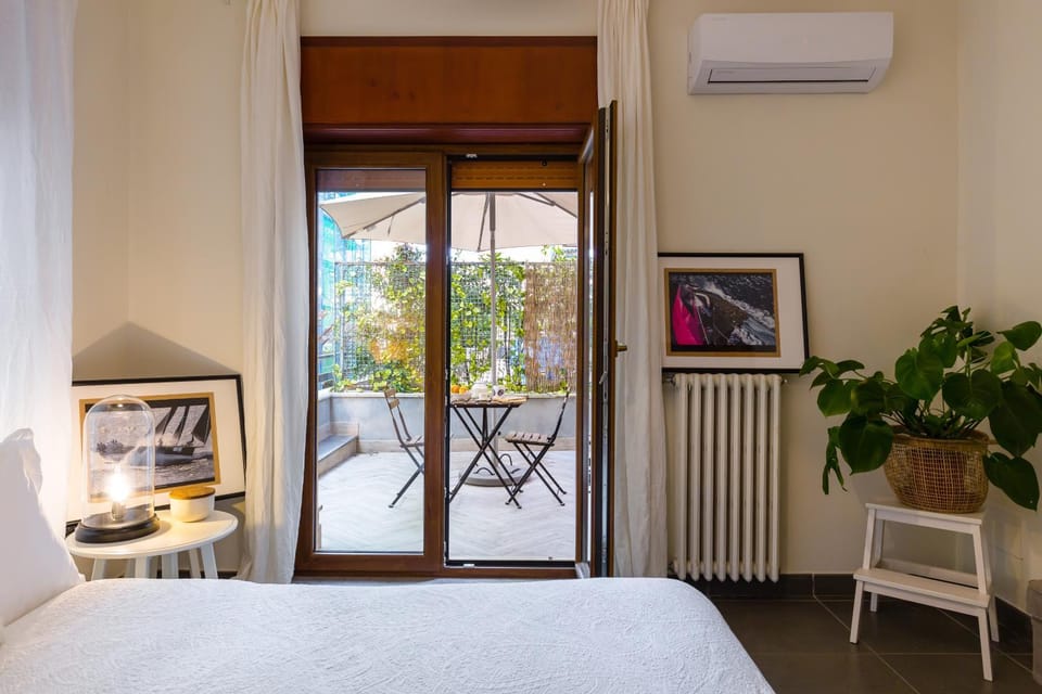 Bed, Balcony/Terrace, Bedroom