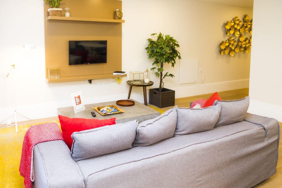 Liiiving in Porto | Central Garden Flat Apartment in Porto