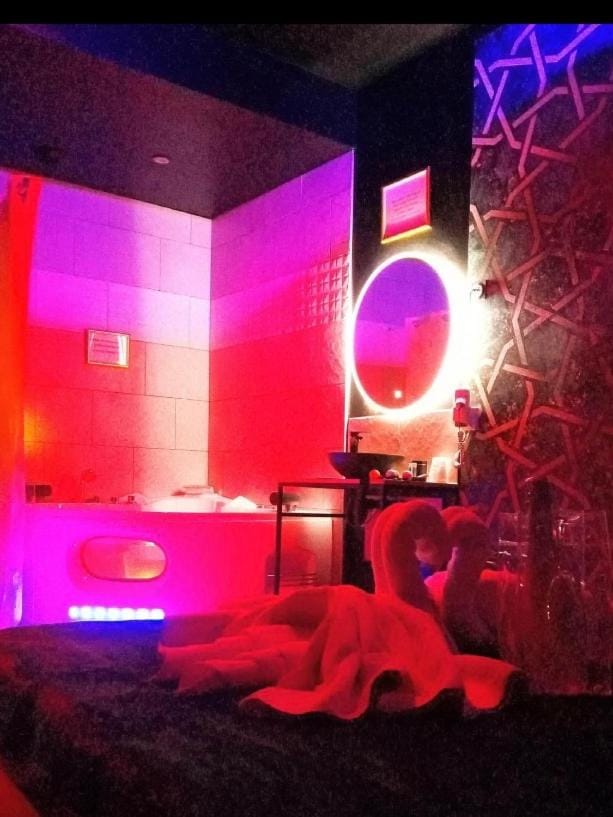 Meals, Bath