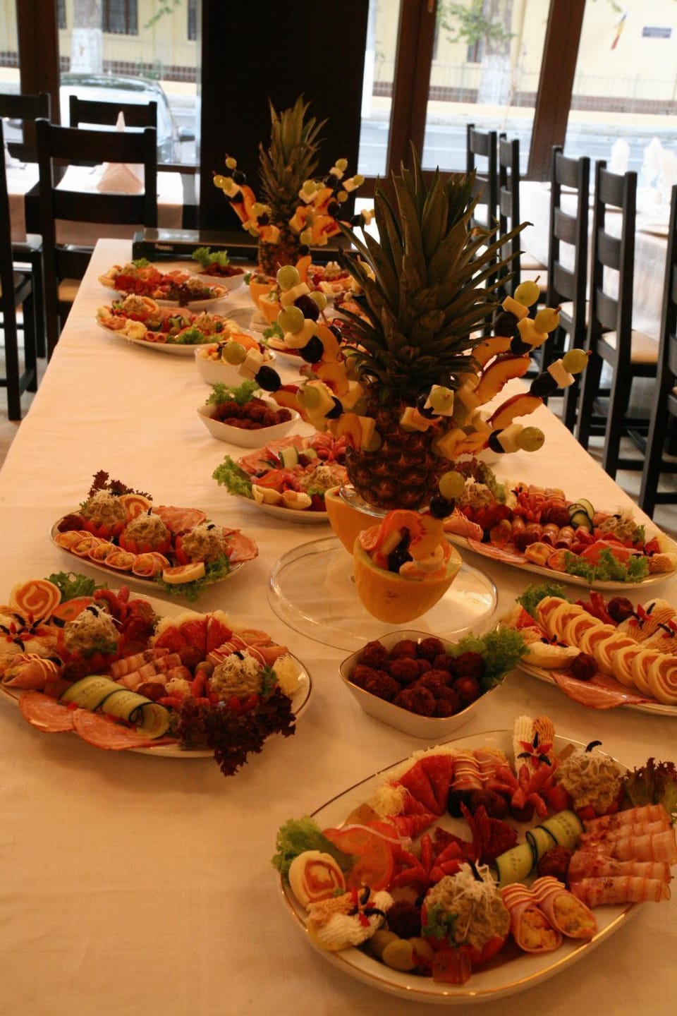 Restaurant/places to eat, Food and drinks