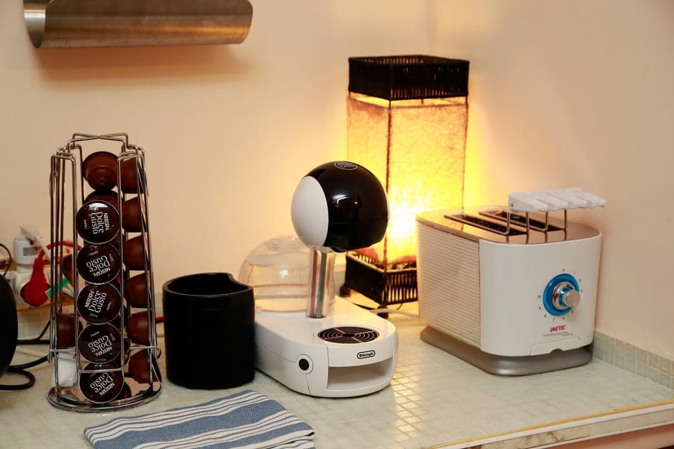 Coffee/tea facilities, Breakfast