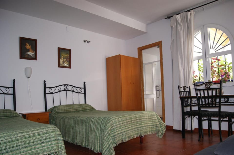 Photo of the whole room, Decorative detail
