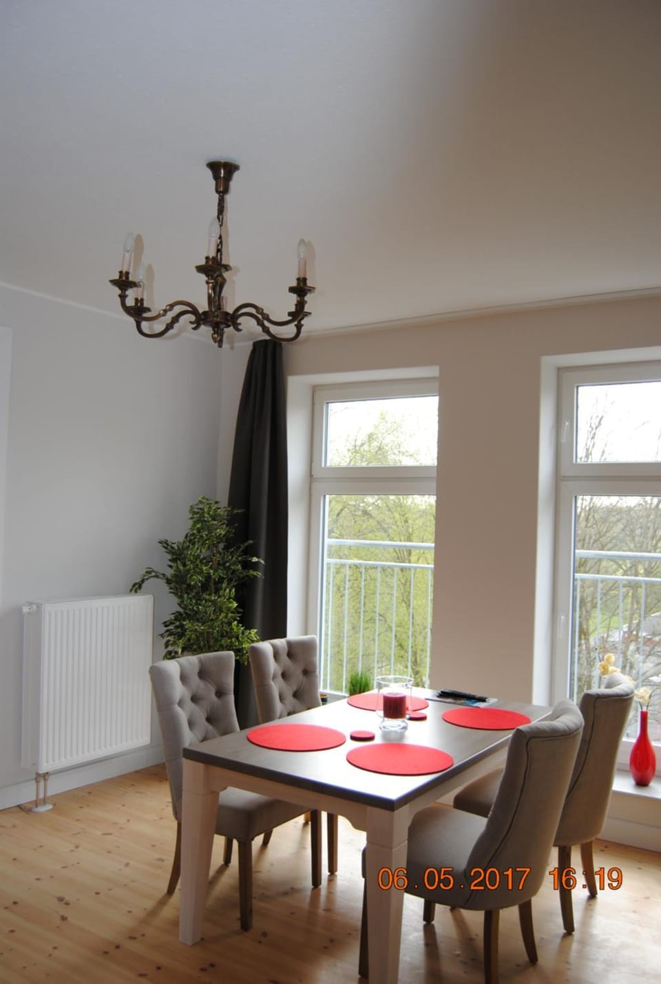 Photo of the whole room