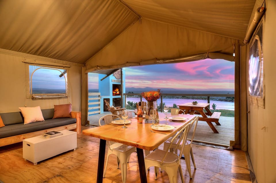Living room, Dining area, Sunset