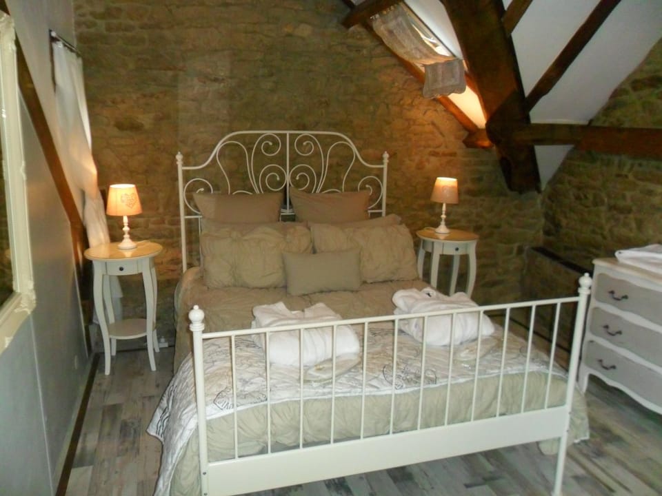 Brittany Le Bonbois & Garage House in Brittany