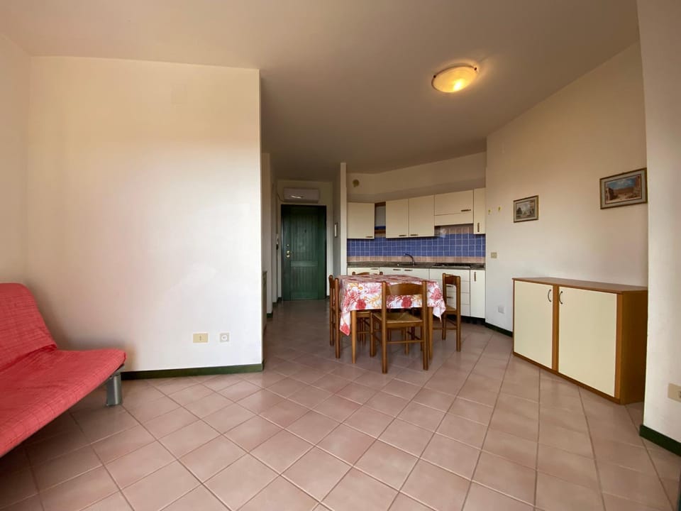 Kitchen or kitchenette, Seating area