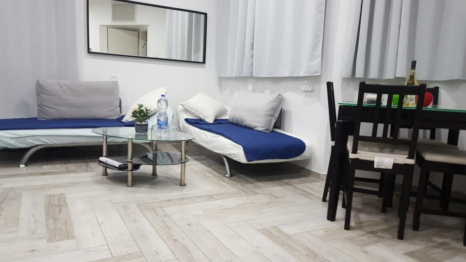 By The Sea Vacation Suite Apartment in South District