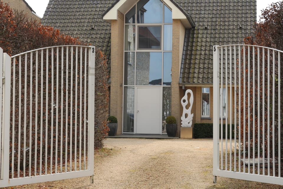 Facade/entrance, Street view