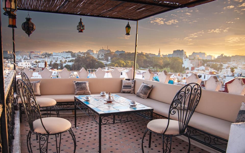 View (from property/room), Balcony/Terrace, Seating area, City view, Street view