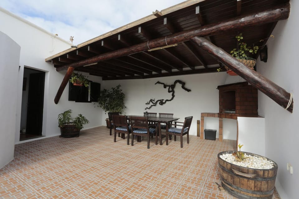 BBQ facilities, Balcony/Terrace