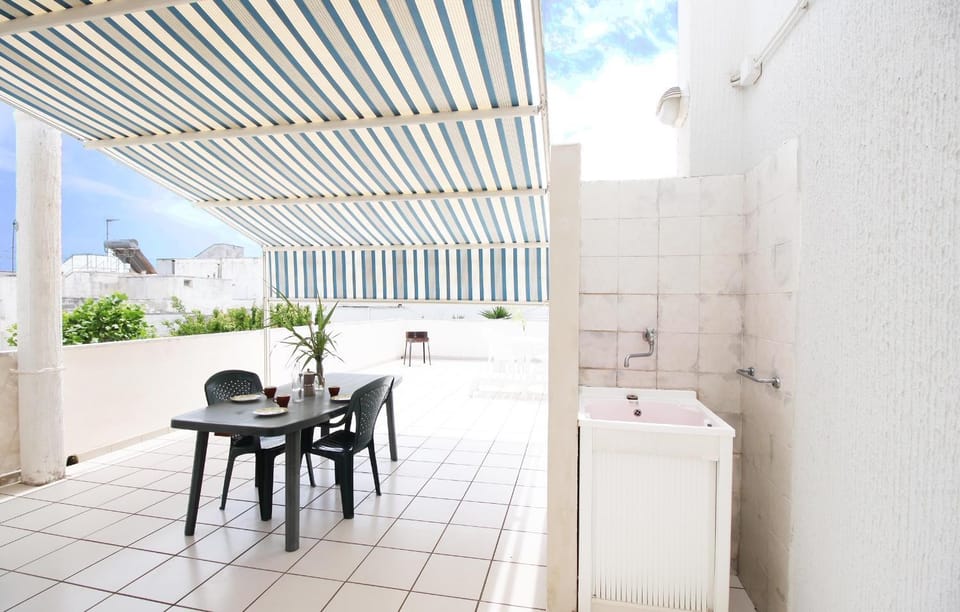 Balcony/Terrace, Dining area